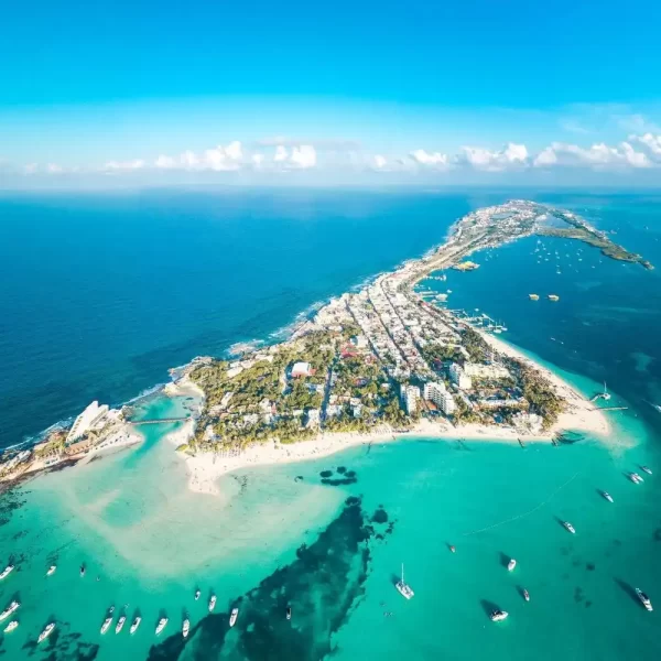 Tour a ISLA MUJERES en Catamaran TODO Incluido 🔥 + CLUB DOLPHIN DISCOVERY - Imagen 9